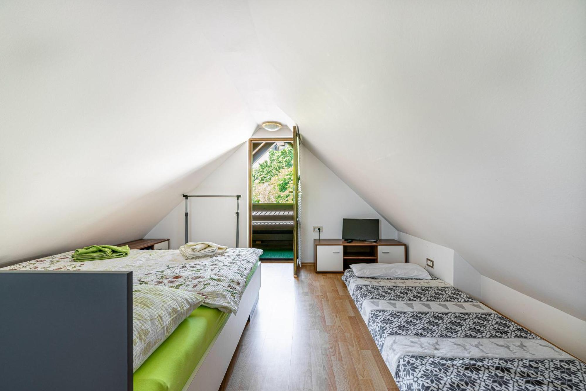 Ladybug House With Whirlpool - Happy Rentals Fokovci Buitenkant foto