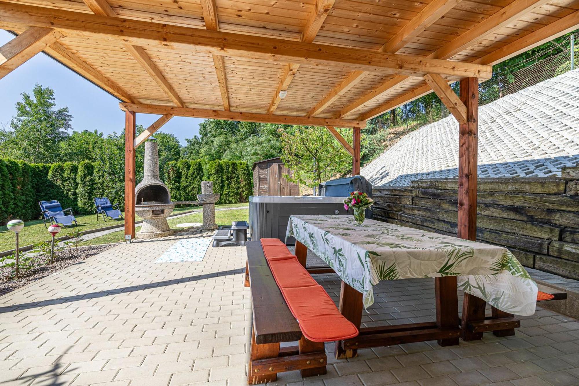 Ladybug House With Whirlpool - Happy Rentals Fokovci Buitenkant foto