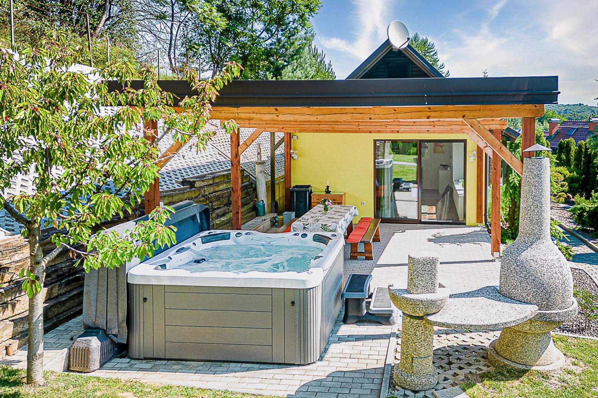 Ladybug House With Whirlpool - Happy Rentals Fokovci Buitenkant foto